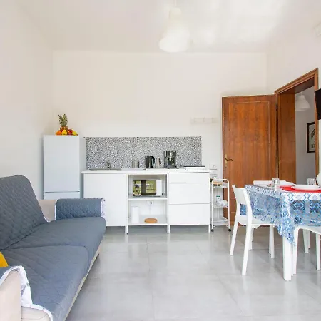 E Lamponi By Interhome * Avane